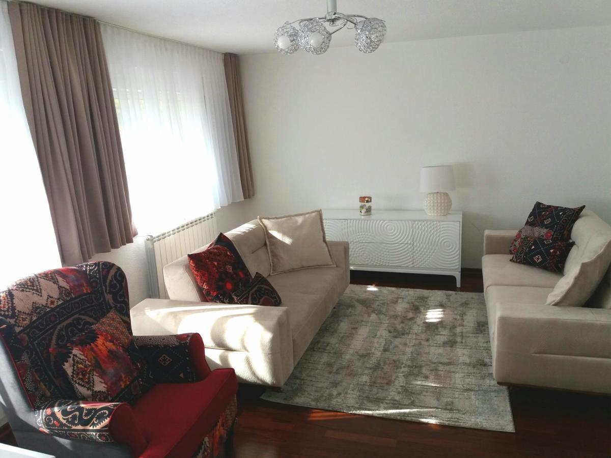 Apartment Esha SJJ Eksteriør bilde