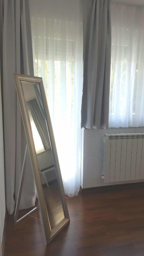 Apartment Esha SJJ Eksteriør bilde